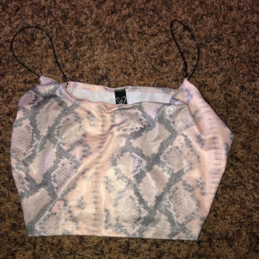 Snake skin crop